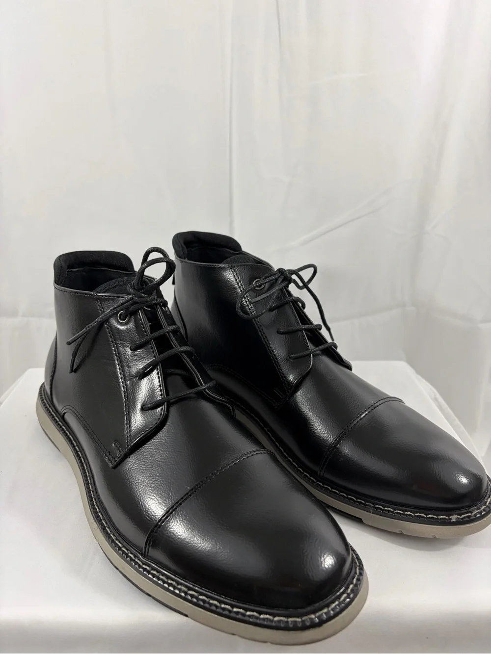 NWT Vance Co Men's Size 10.5 Black Leather Lace-Up Chukka Boots